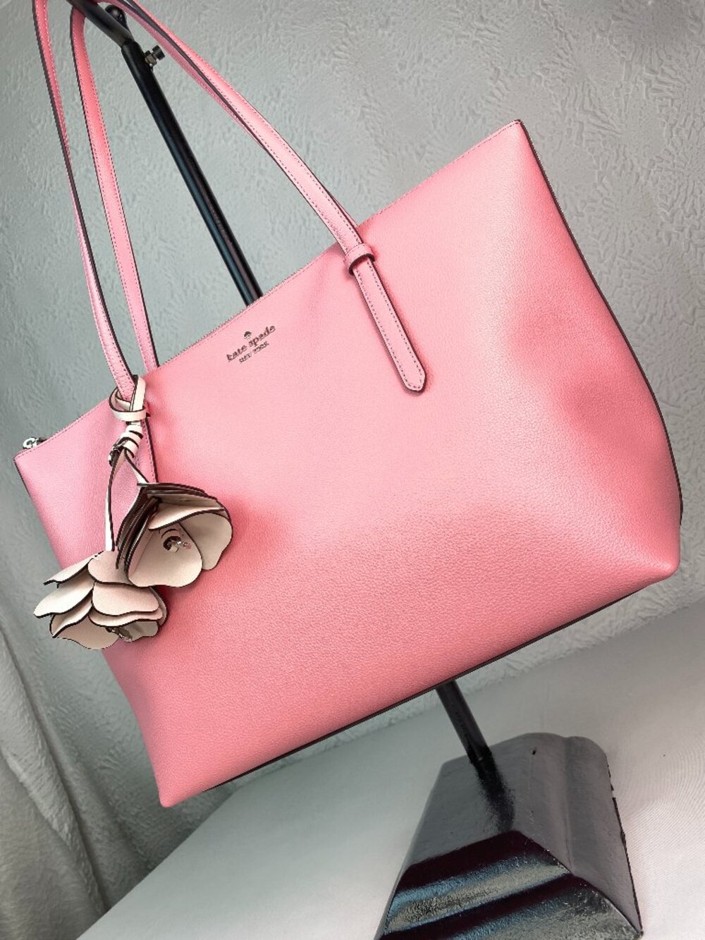 Kate Spade All Day Tote Grapefruit Pink Leather NWT + Flower Charm 🌸 Shelby